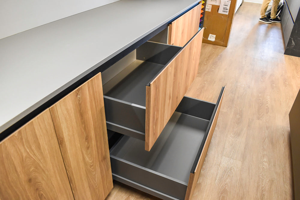 Doimo Cucine Modern Two-Tone Kitchen with Grey Island