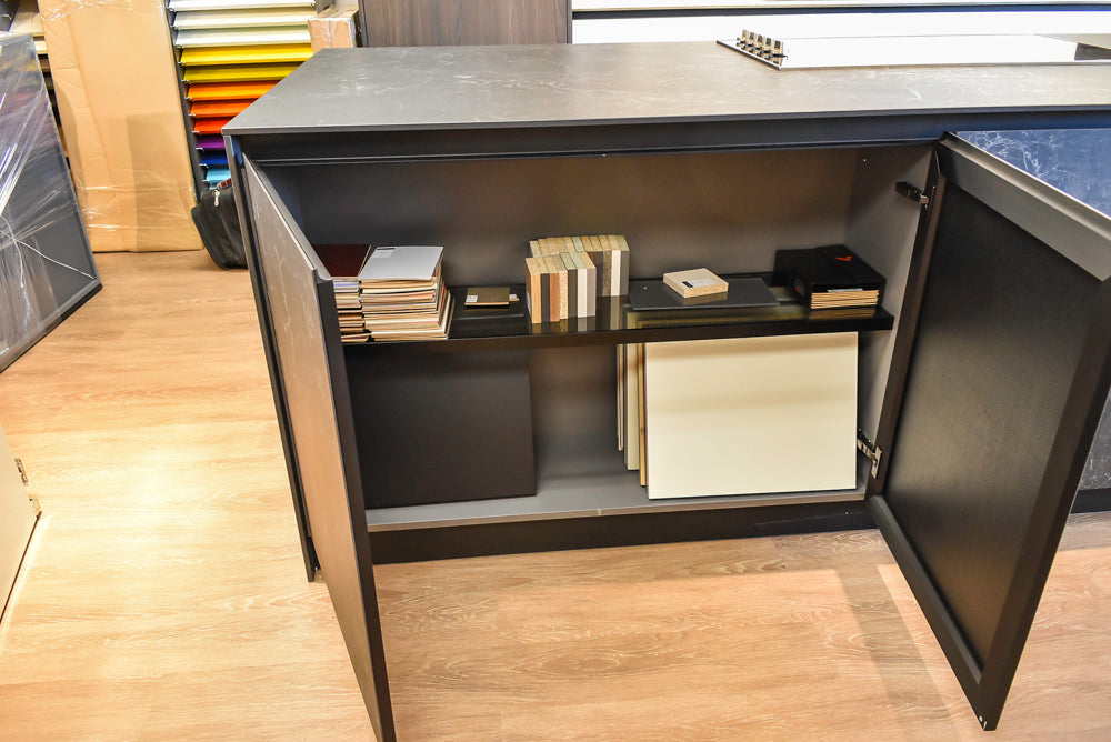 Doimo Cucine Modern Two-Tone Kitchen with Black Island