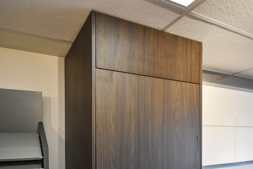 Doimo Cucine Modern Two-Tone Kitchen with Black Island