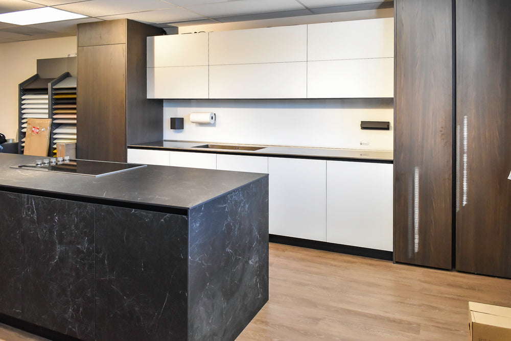 Doimo Cucine Modern Two-Tone Kitchen with Black Island