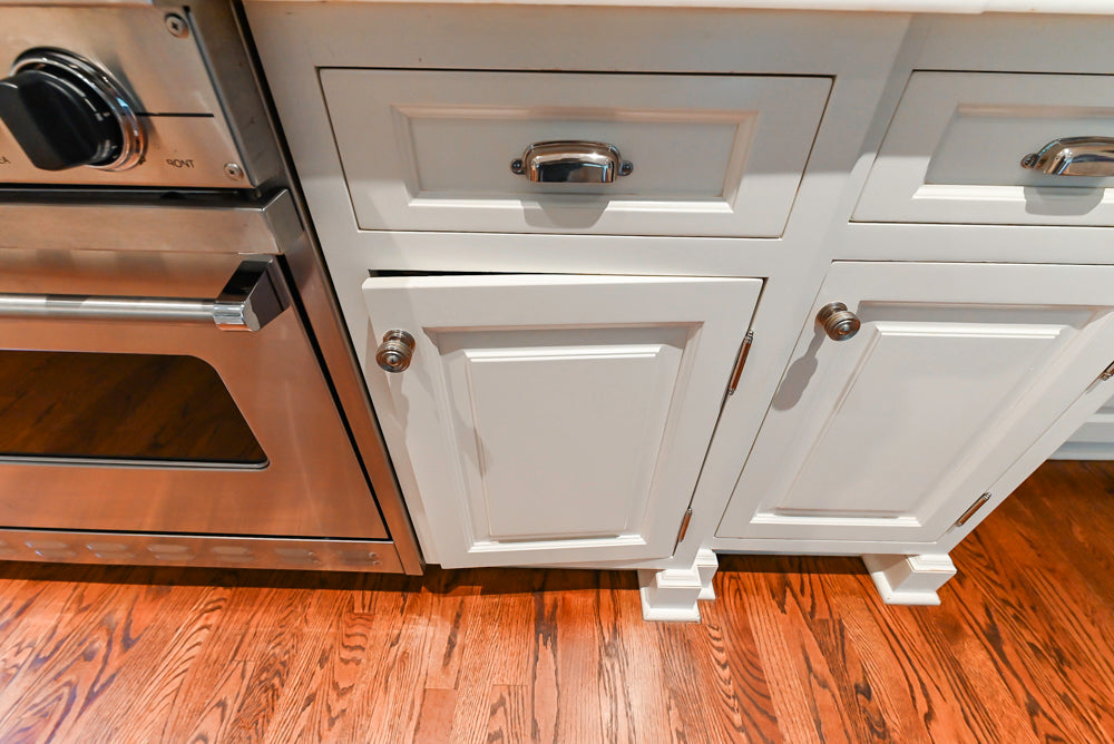 Pristine Premier: Traditional White Kitchen with Marble Island & Appliances