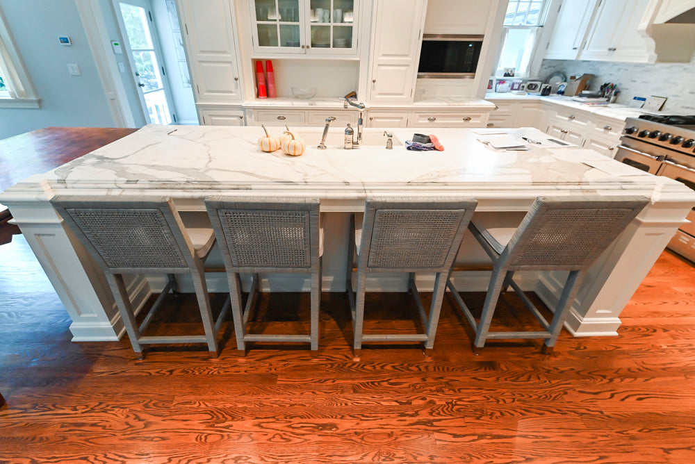 Premeir Traditional White Pre-Owned Kitchen with Marble Island and Appliances