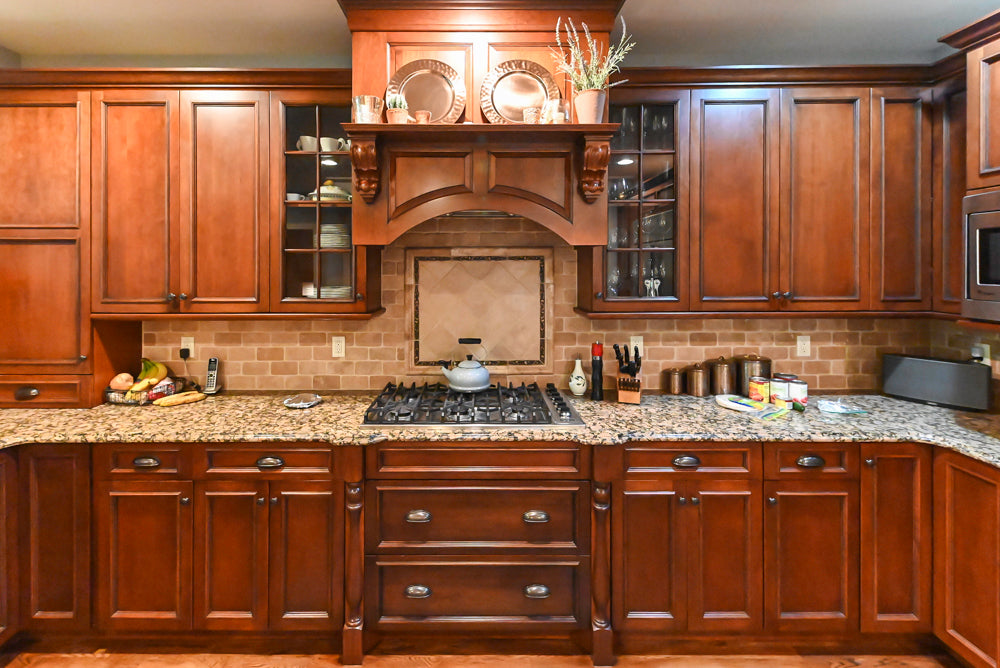 Ultracraft Tradtional Dark Wooden Pre-Owned Kitchen with Granite Island and Appliances