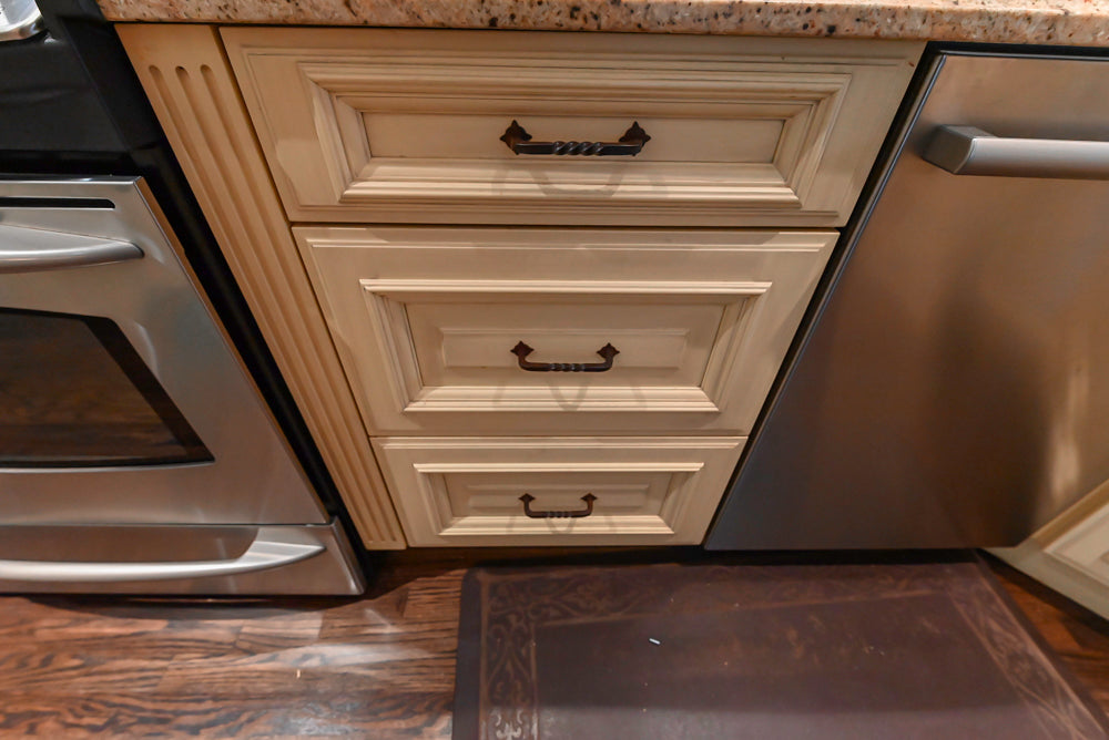 Wood-Mode Wistful: Traditional Cream Wooden Cabinet Kitchen