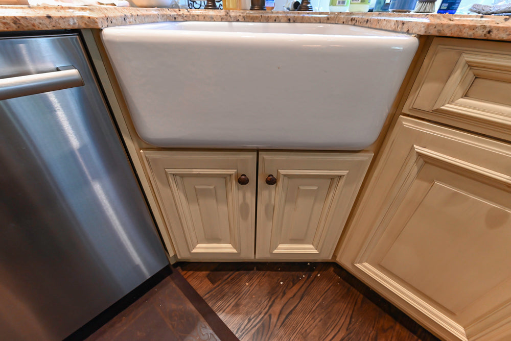 Wood-Mode Wistful: Traditional Cream Wooden Cabinet Kitchen