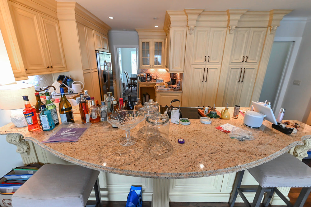 Wood-Mode Traditional Cream Wooden Cabinet Pre-Owned Kitchen and Appliances