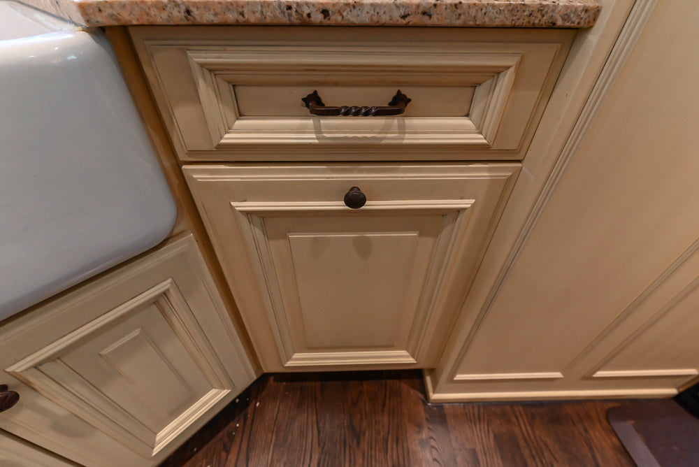 Wood-Mode Wistful: Traditional Cream Wooden Cabinet Kitchen