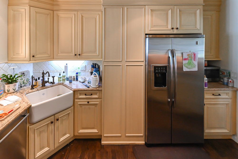 Wood-Mode Traditional Cream Wooden Cabinet Pre-Owned Kitchen and Appliances