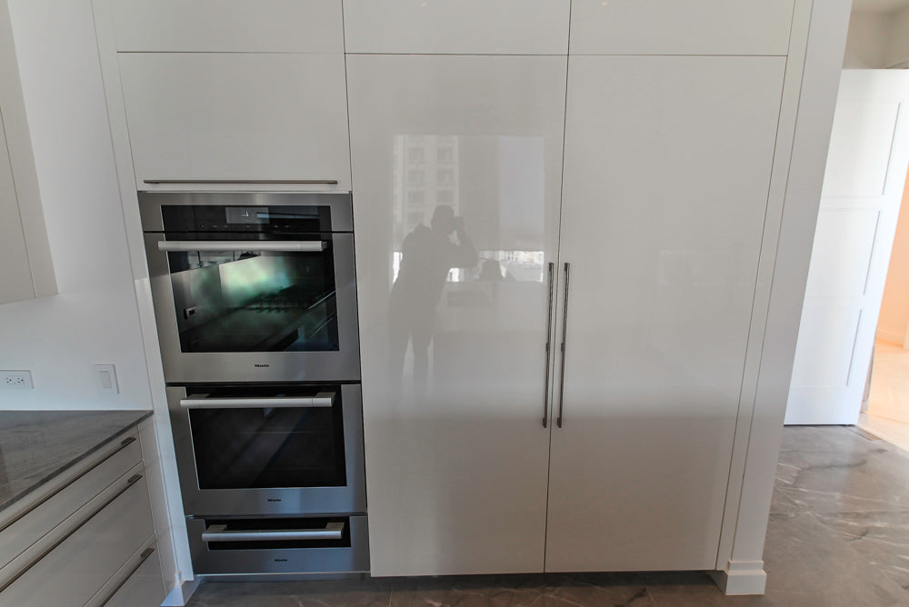 Aran Cucine Modern Glossy White Kitchen with Island, Marble Countertops & Miele Appliances