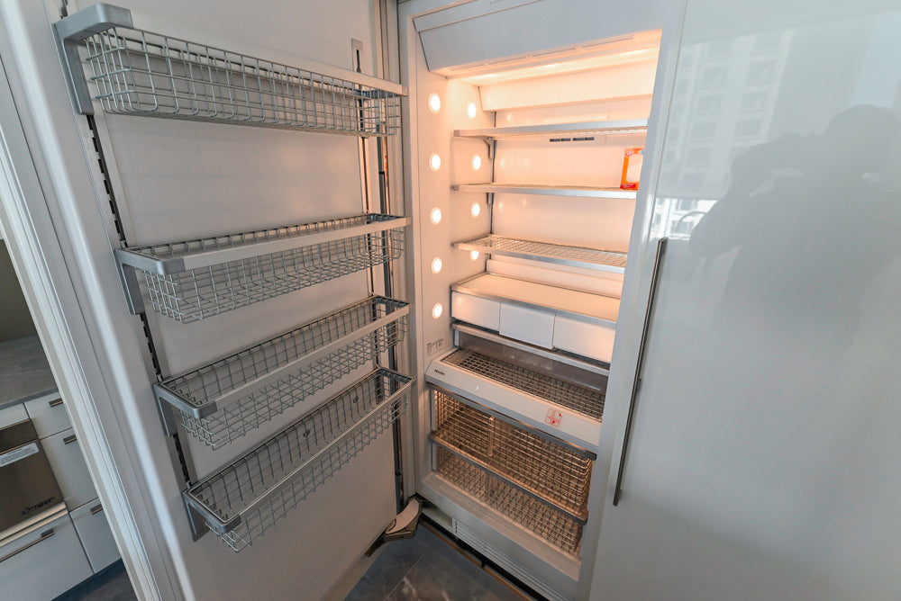 Aran Cucine Modern Glossy White Kitchen with Island, Marble Countertops & Miele Appliances