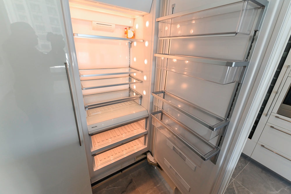 Aran Cucine Modern Glossy White Kitchen with Island, Marble Countertops & Miele Appliances