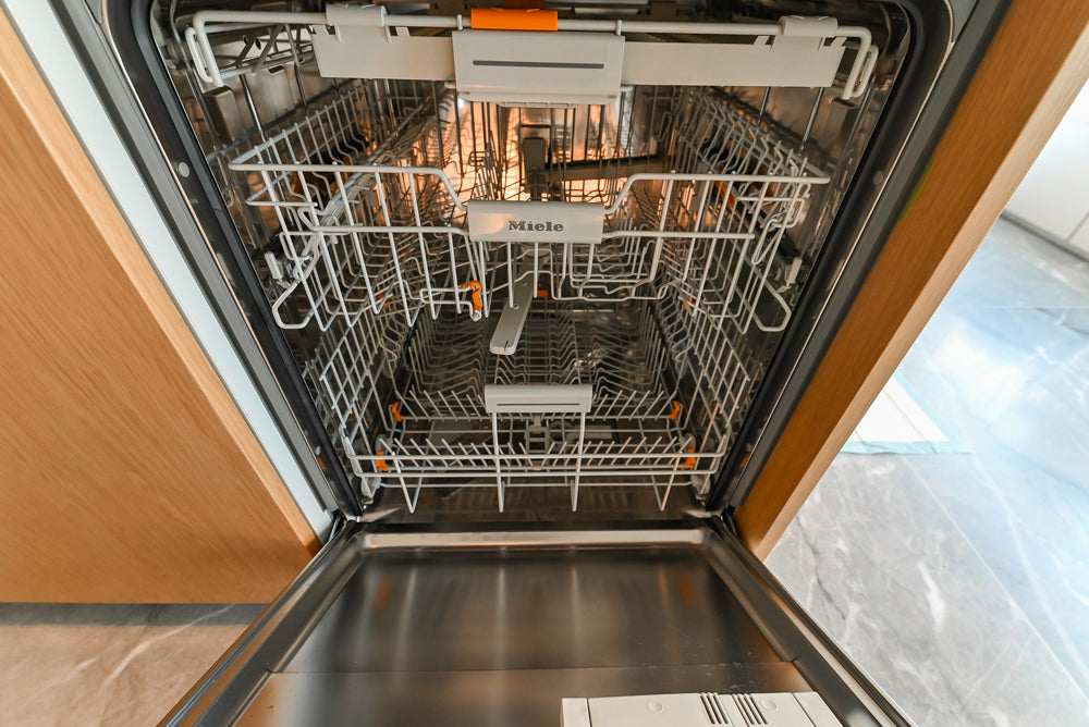 Aran Cucine Modern Glossy White Kitchen with Island, Marble Countertops & Miele Appliances