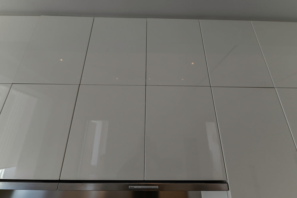 Aran Cucine Modern Glossy White Kitchen with Island, Marble Countertops & Miele Appliances