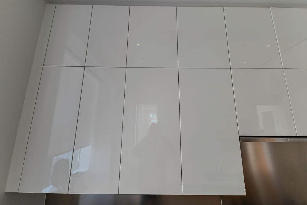 Aran Cucine Modern Glossy White Kitchen with Island, Marble Countertops & Miele Appliances