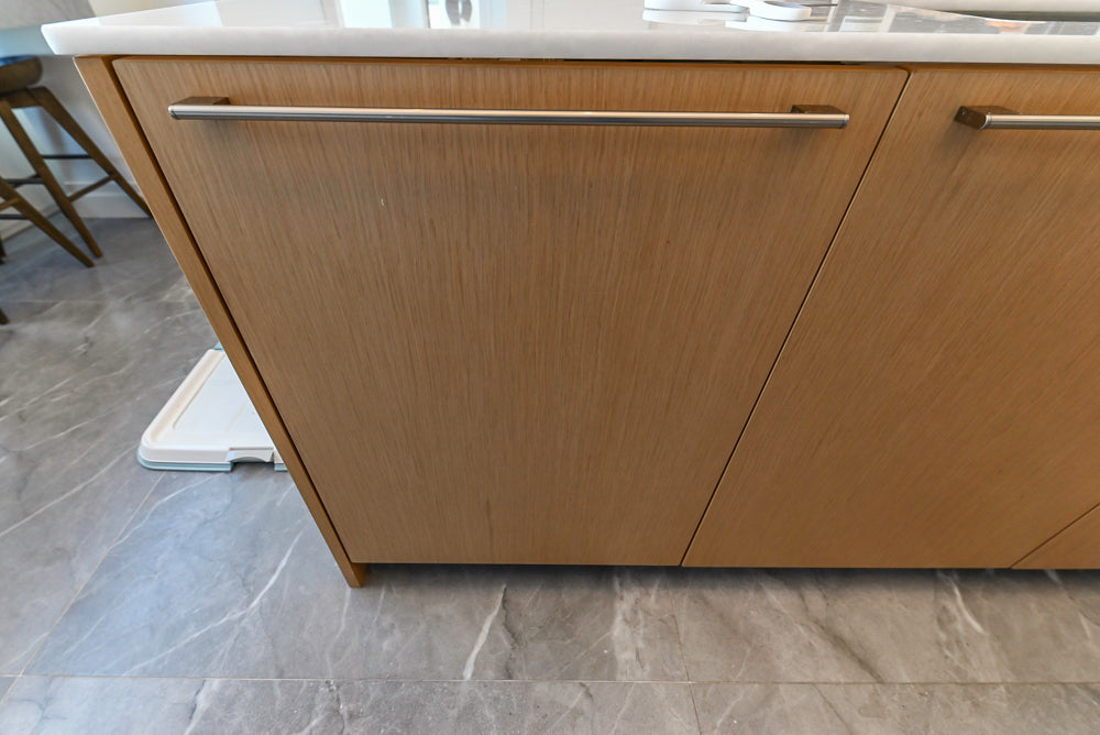 Aran Cucine Modern Glossy White Kitchen with Island, Marble Countertops & Miele Appliances