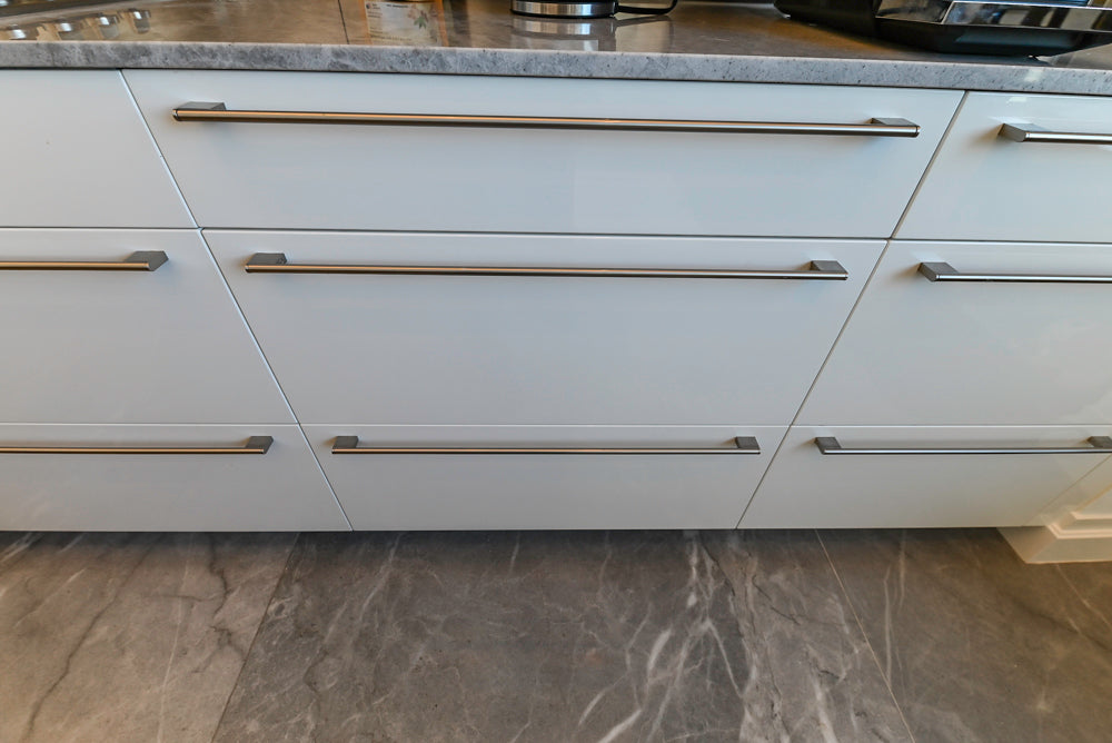 Aran Cucine Modern Glossy White Kitchen with Island, Marble Countertops & Miele Appliances