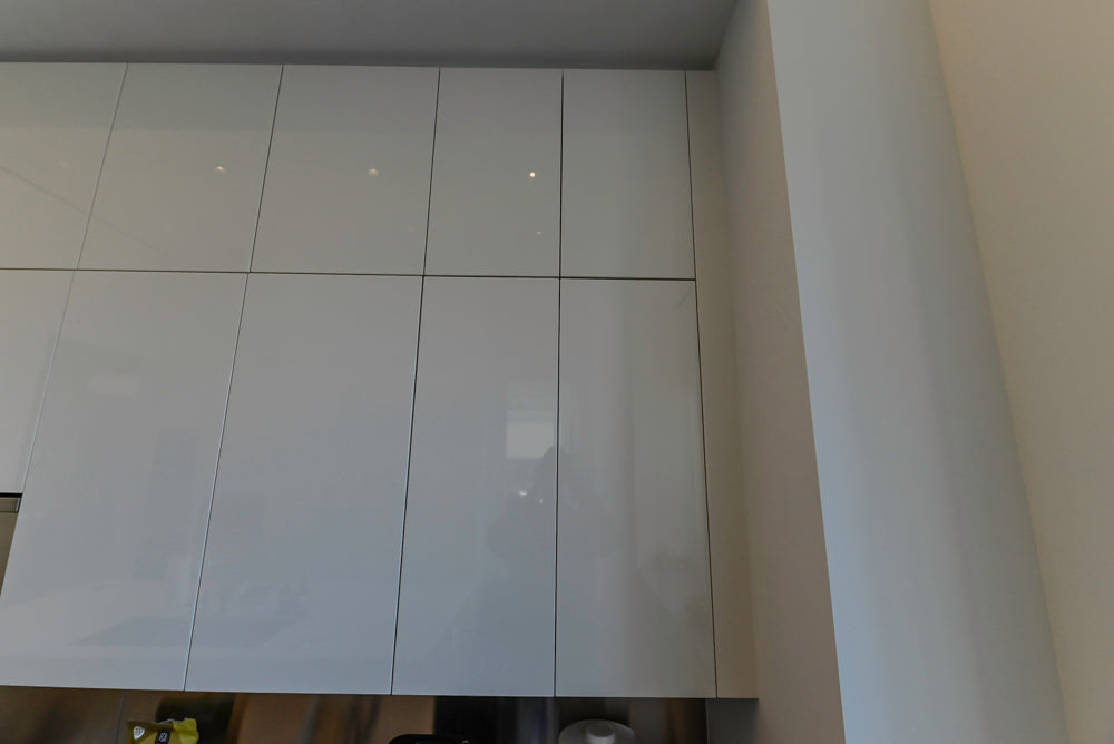 Aran Cucine Modern Glossy White Kitchen with Island, Marble Countertops & Miele Appliances