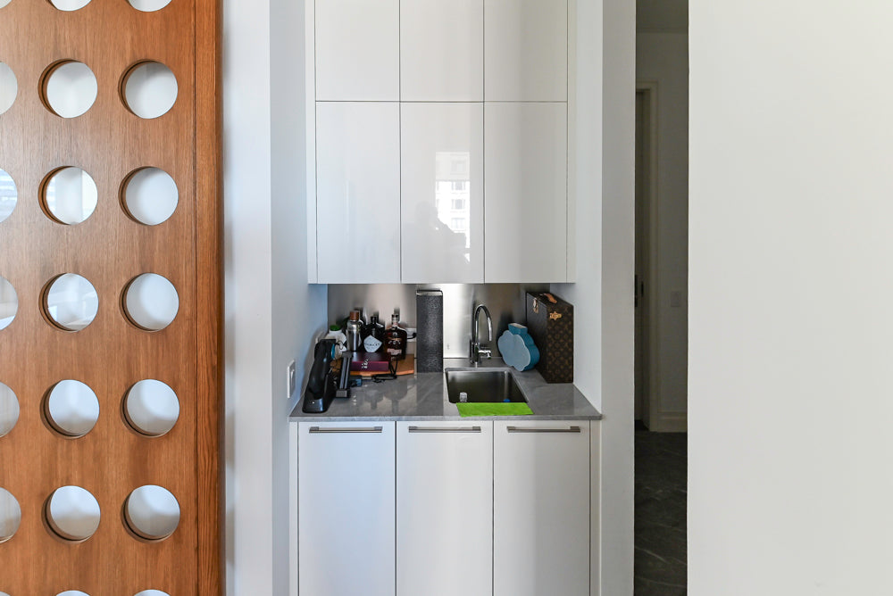 Modern Glossy White Wet Bar with Marble Countertops