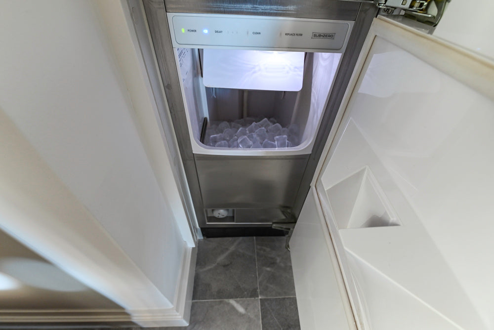 Modern Glossy White Wet Bar with Marble Countertops