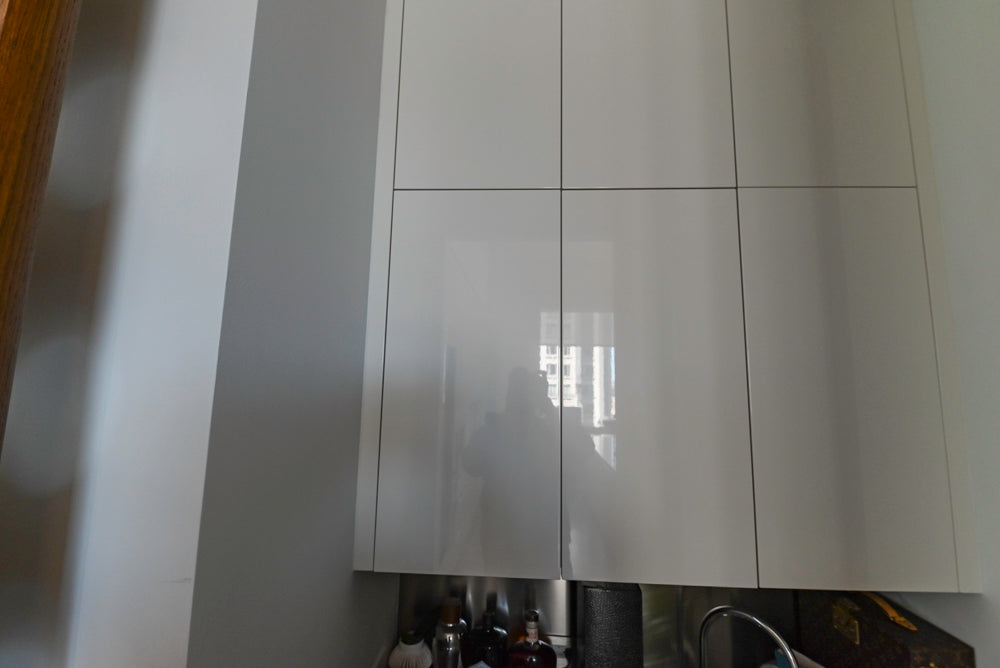 Modern Glossy White Wet Bar with Marble Countertops