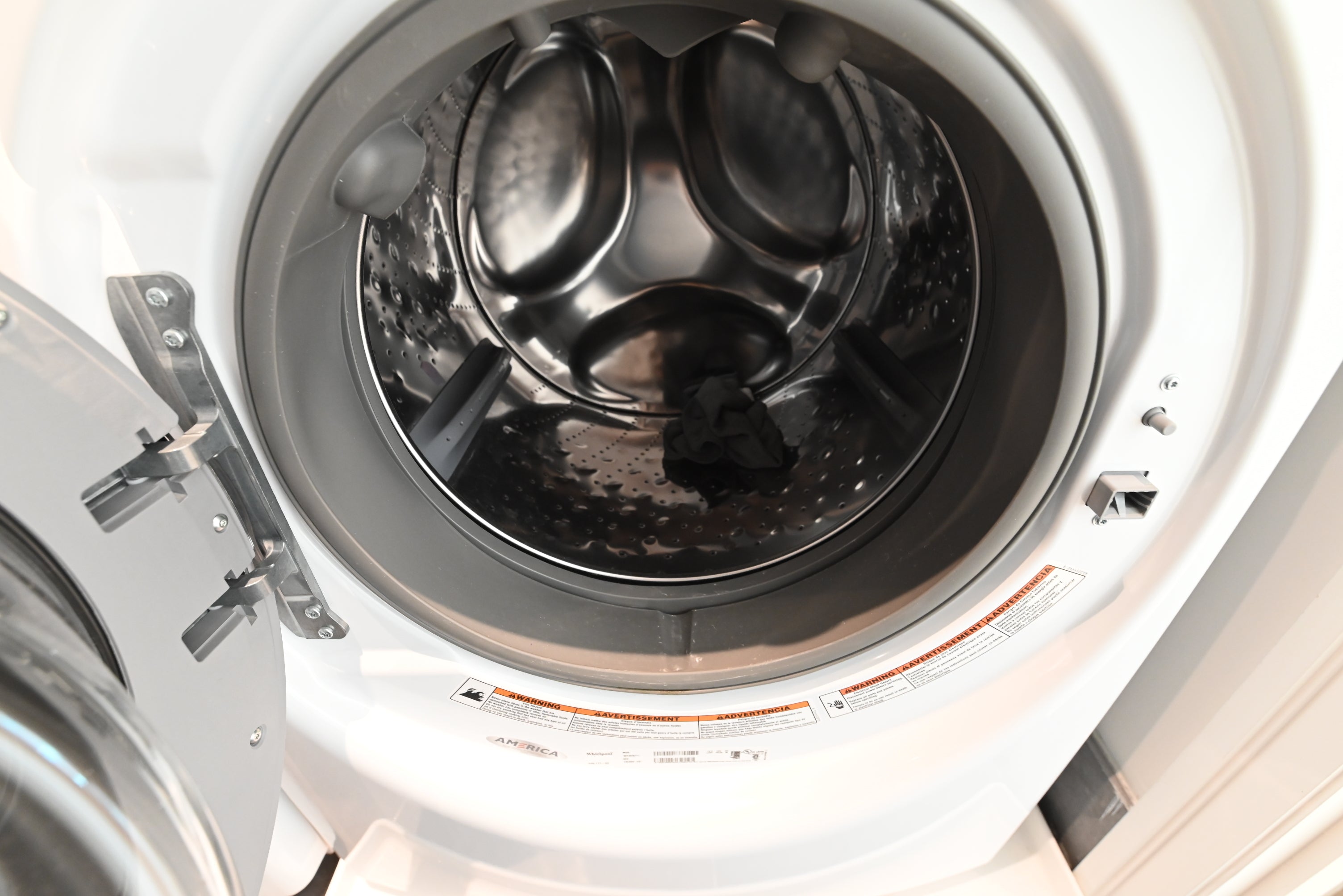 Whirlpool WFW95HEDW 27" White Front Load Washer