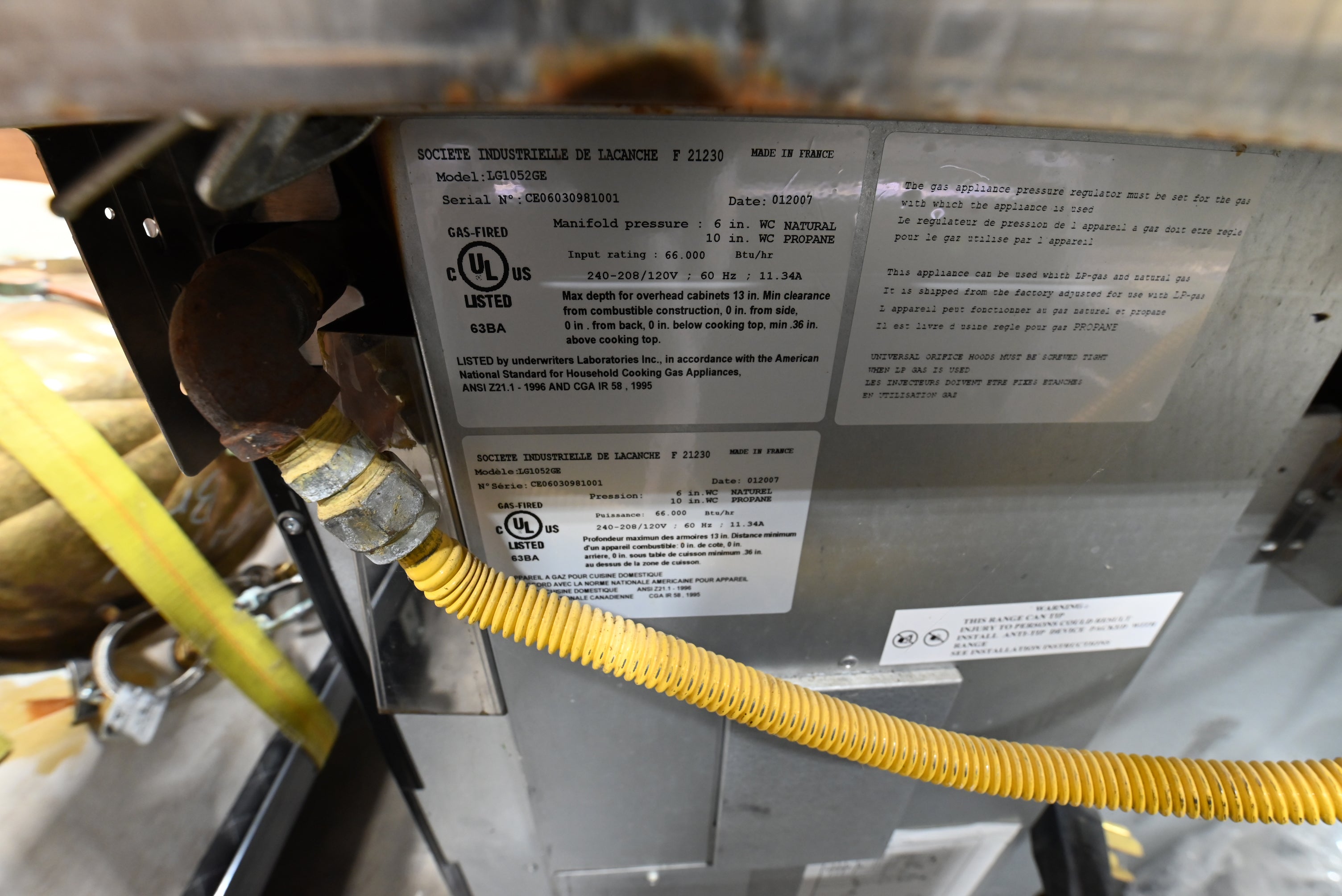 Lacanche Cluny Classic LG1052GE 39 3/8" Black Dual Fuel Range with Brass Gold Accent Hardware