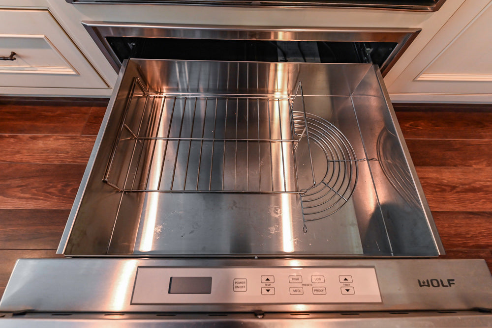 Large Traditional Cream White Kitchen with Granite Island