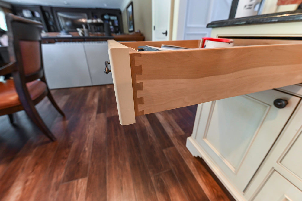 Large Traditional Cream White Kitchen with Granite Island