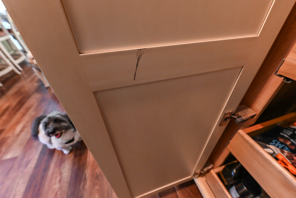 Large Traditional Cream White Kitchen with Granite Island