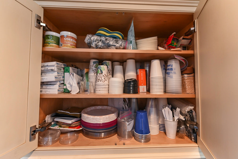 Large Traditional Cream White Kitchen with Granite Island