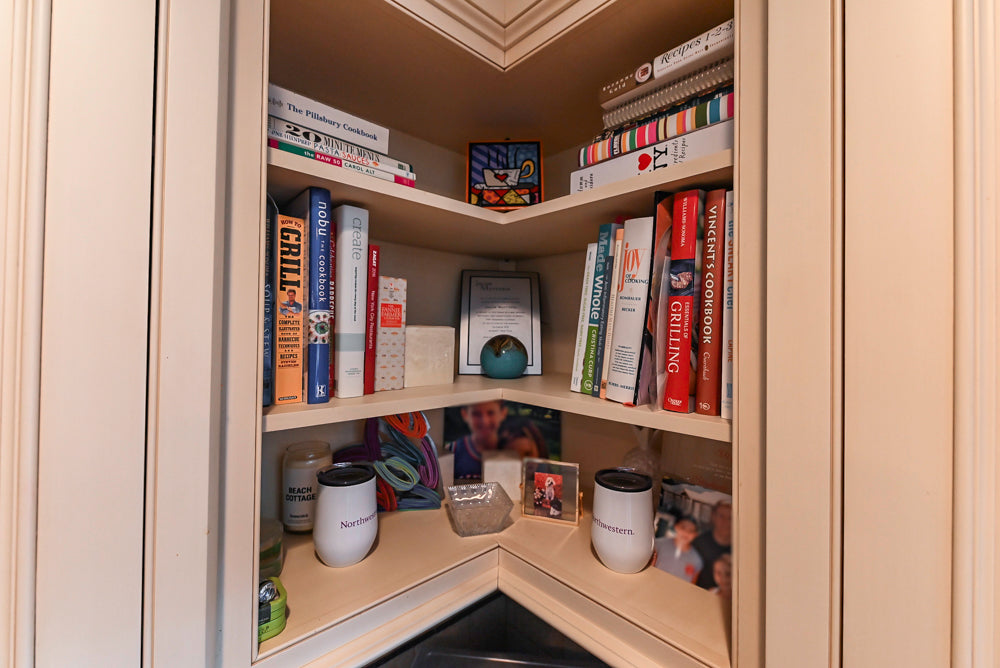 Large Traditional Cream White Kitchen with Granite Island