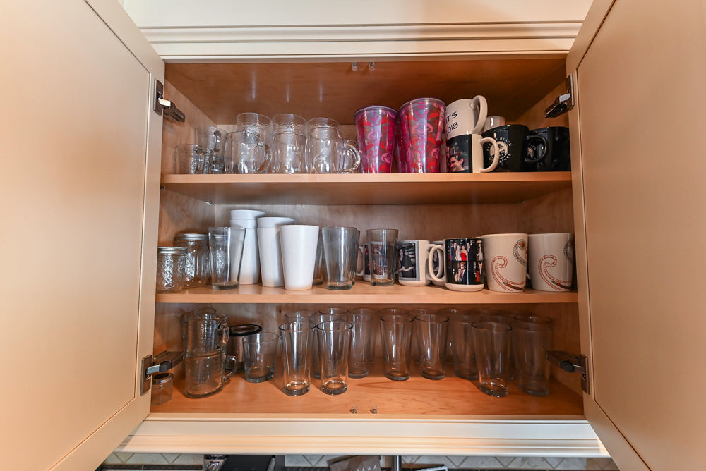 Large Traditional Cream White Kitchen with Granite Island