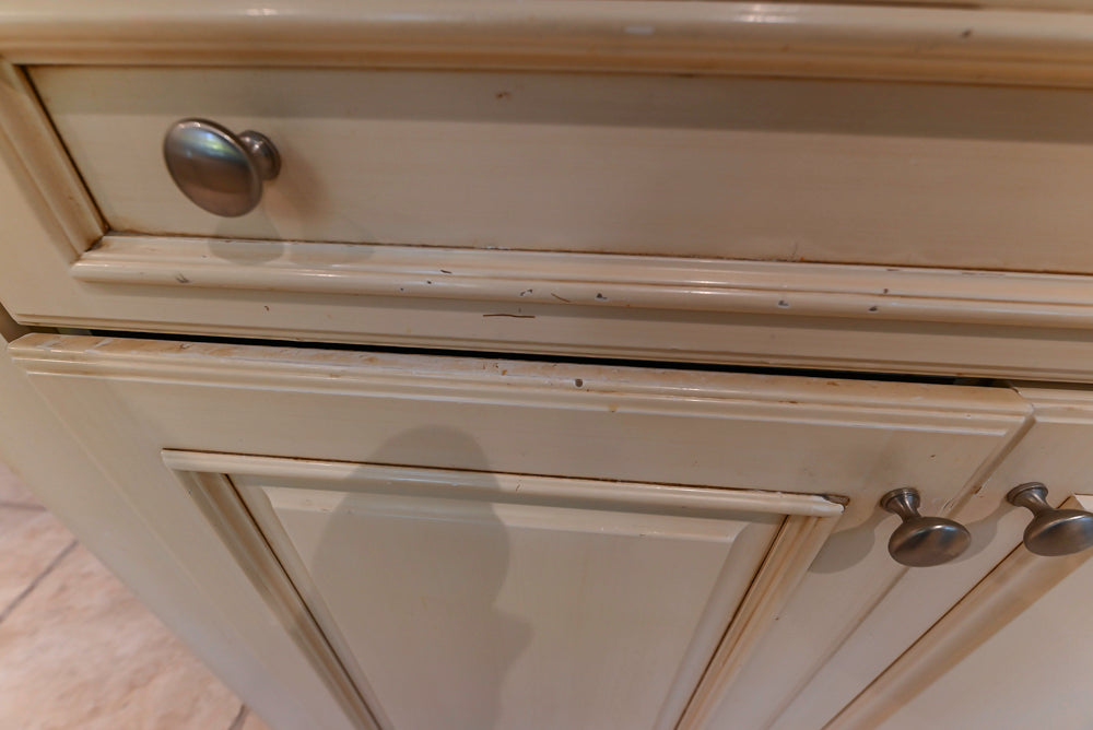 Superior Woodcraft Traditional Cream Kitchen with Island & Butler's Pantry