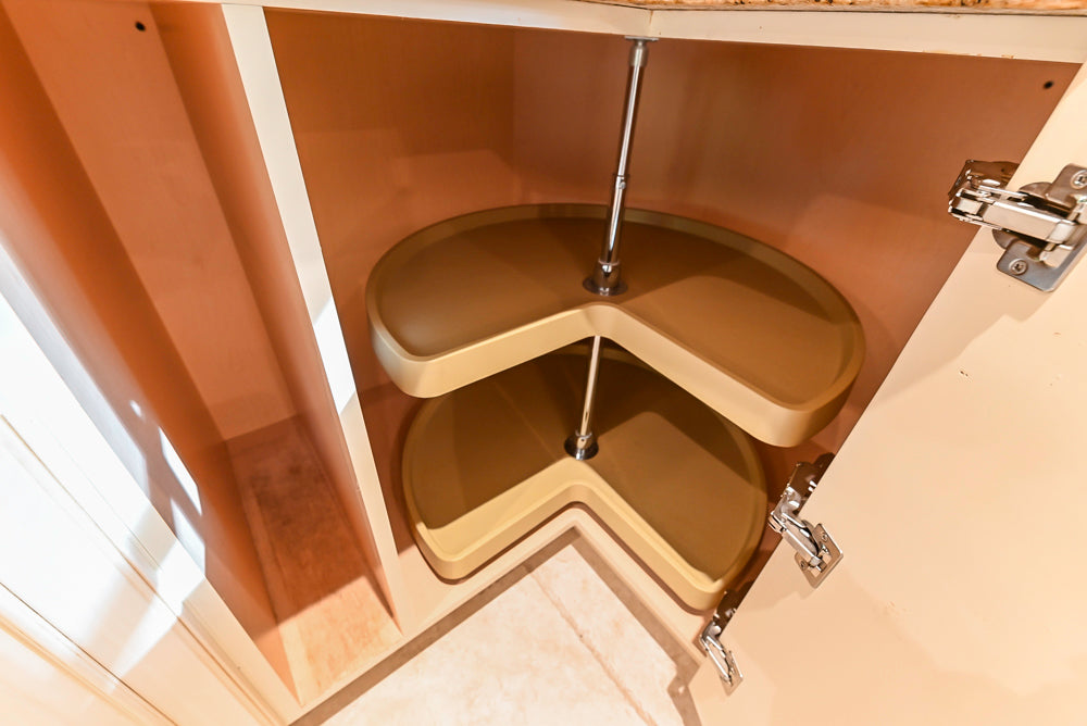 Superior Woodcraft Traditional Cream Kitchen with Island & Butler's Pantry