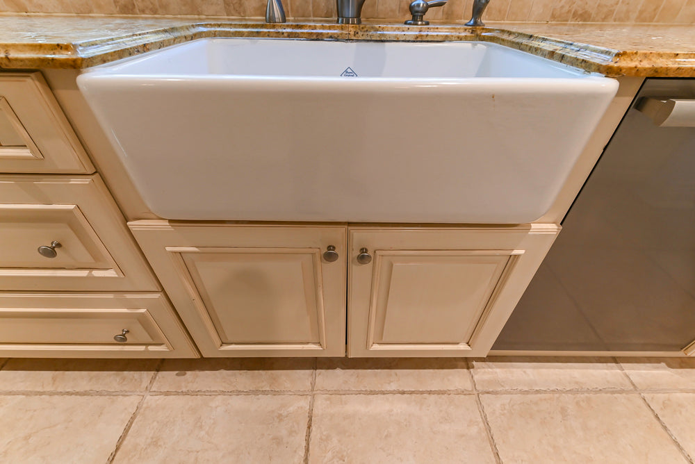 Superior Woodcraft Traditional Cream Kitchen with Island & Butler's Pantry