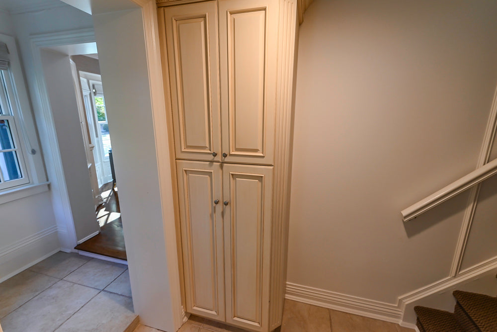 Superior Woodcraft Traditional Cream Kitchen with Island & Butler's Pantry