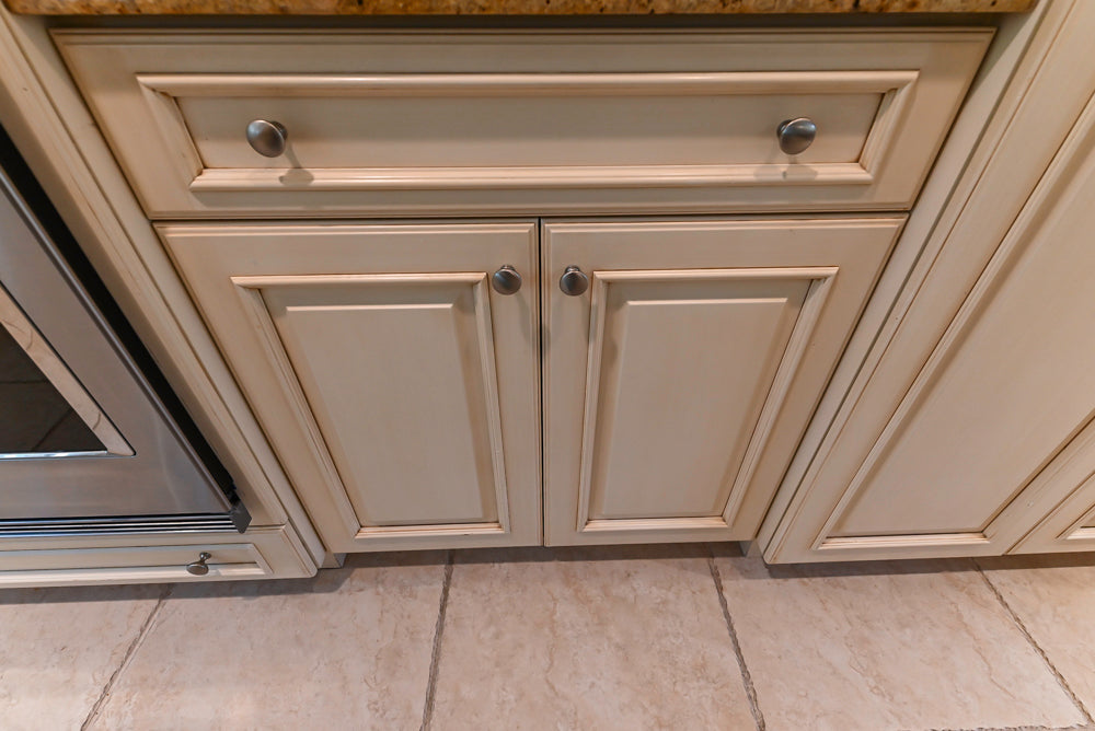 Superior Woodcraft Traditional Cream Kitchen with Island & Butler's Pantry