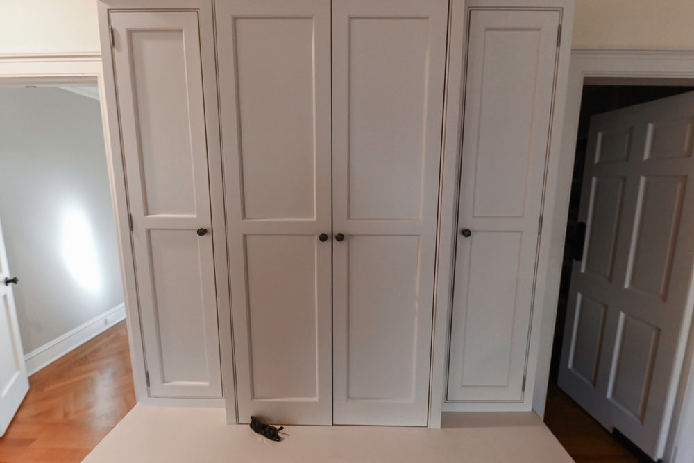 Traditional Large White Kitchen with Island, Desk Area & Appliances