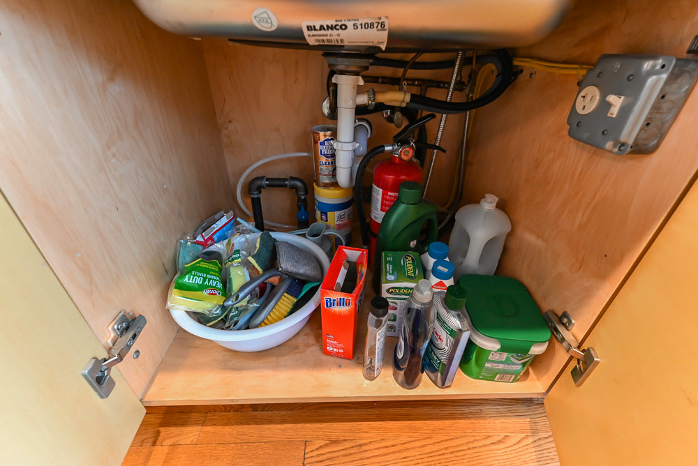 Traditional Light Brown Kitchen with Island, Appliances & Breakfast Area