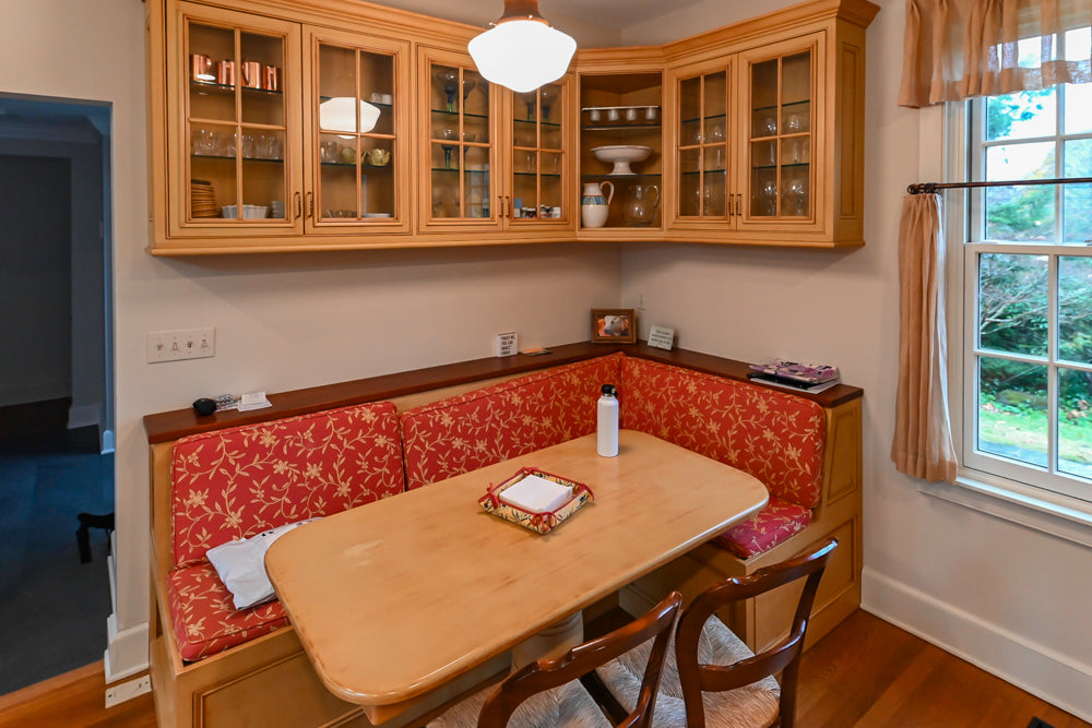 Traditional Light Brown Kitchen with Island, Appliances & Breakfast Area