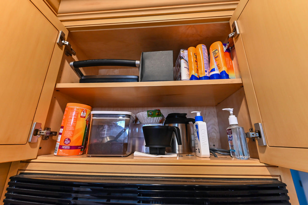 Traditional Light Brown Kitchen with Island, Appliances & Breakfast Area