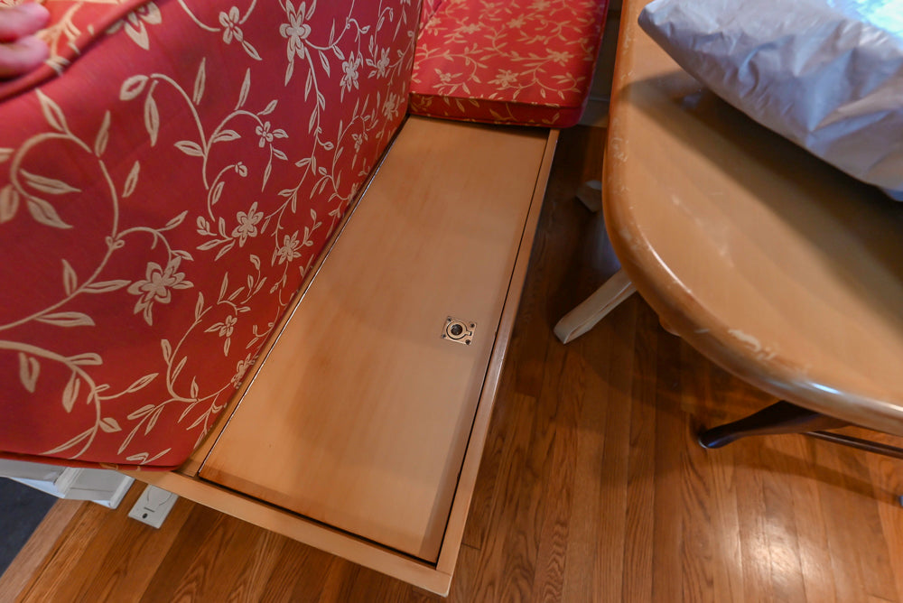 Traditional Light Brown Kitchen with Island, Appliances & Breakfast Area