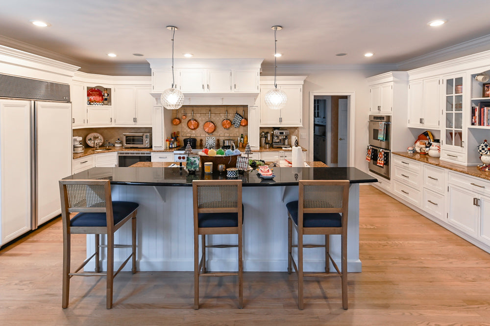 Traditional White Kitchen with Island, Granite Countertops and High-End Appliances