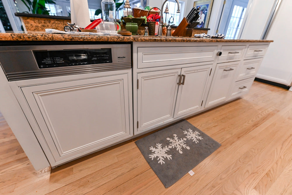 Traditional White Kitchen with Island, Granite Countertops and High-End Appliances