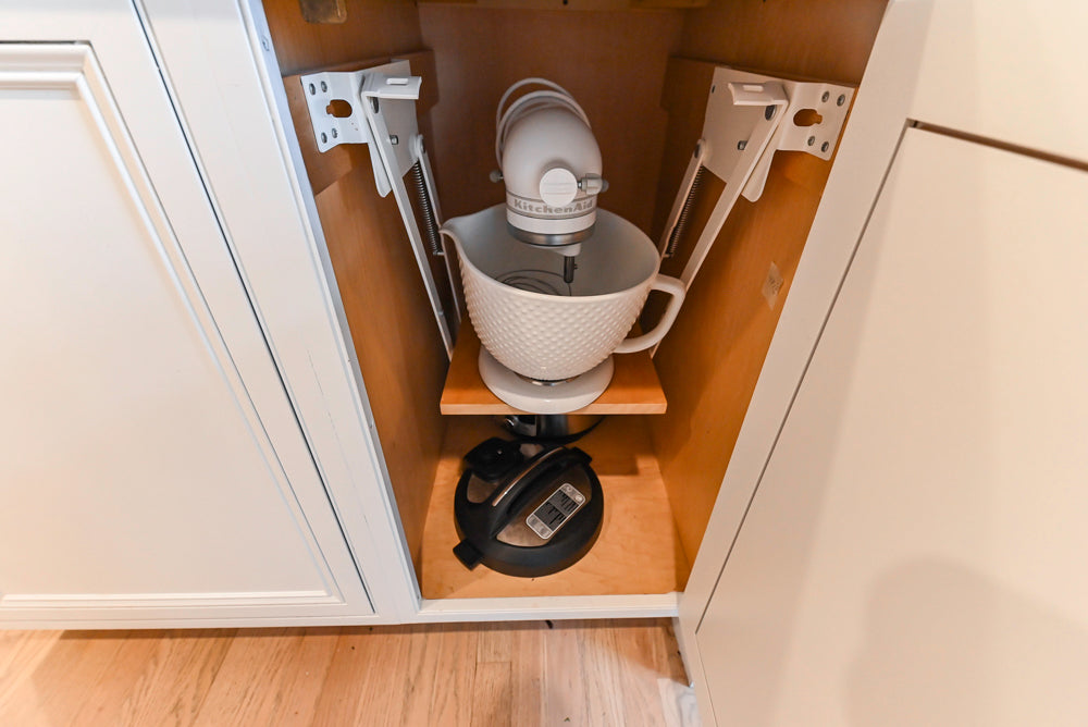 Traditional White Kitchen with Island, Granite Countertops & High-End Appliances