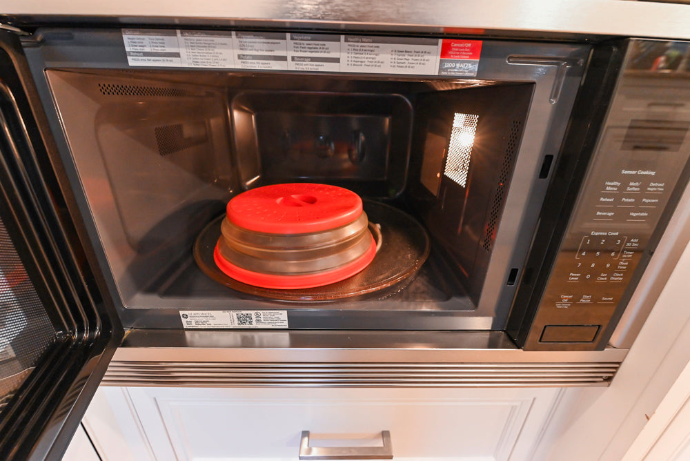 Traditional White Kitchen with Island, Granite Countertops & High-End Appliances