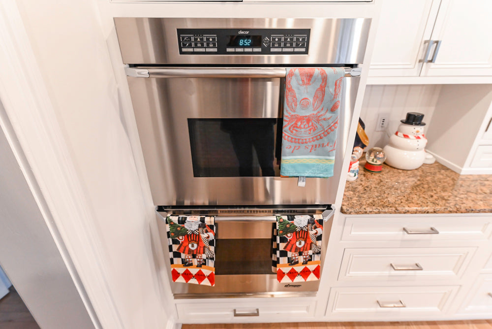 Traditional White Kitchen with Island, Granite Countertops & High-End Appliances