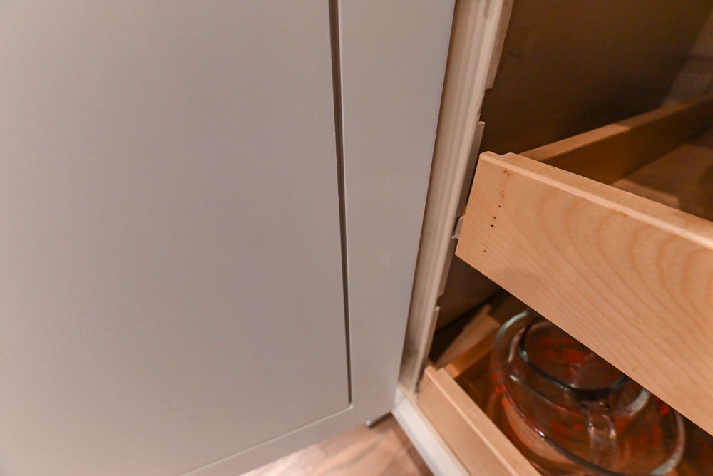 Traditional White Kitchen with Island, Granite Countertops & High-End Appliances