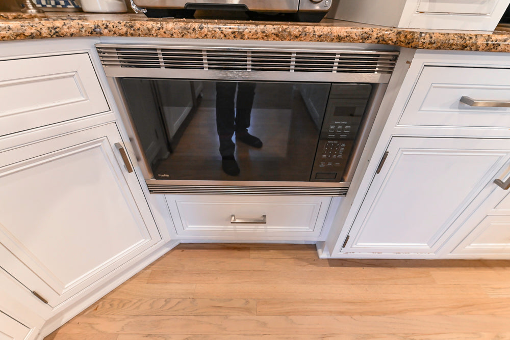 Traditional White Kitchen with Island, Granite Countertops & High-End Appliances
