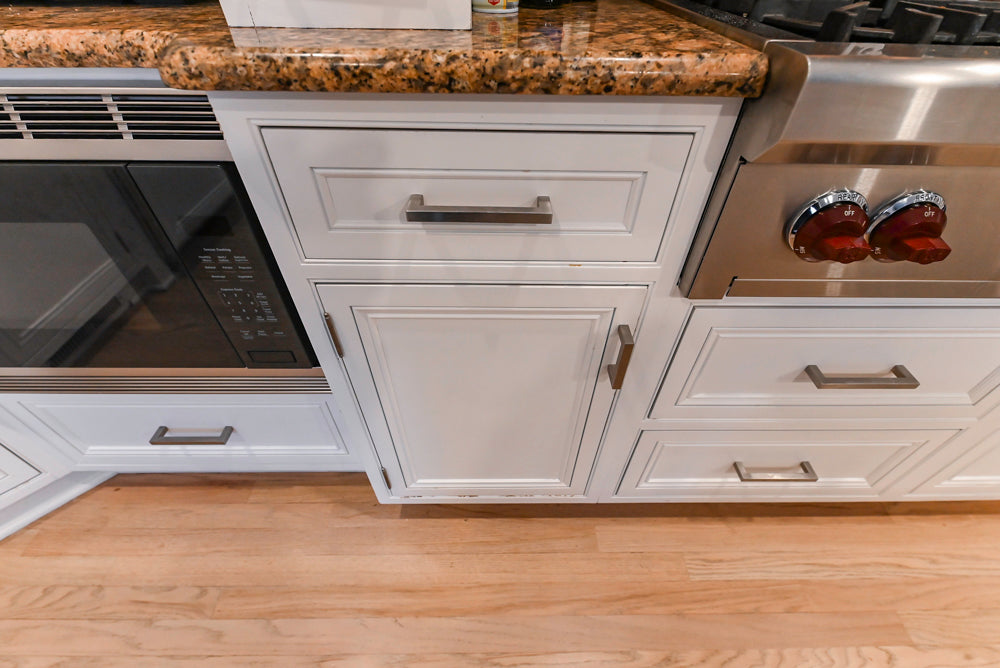 Traditional White Kitchen with Island, Granite Countertops & High-End Appliances